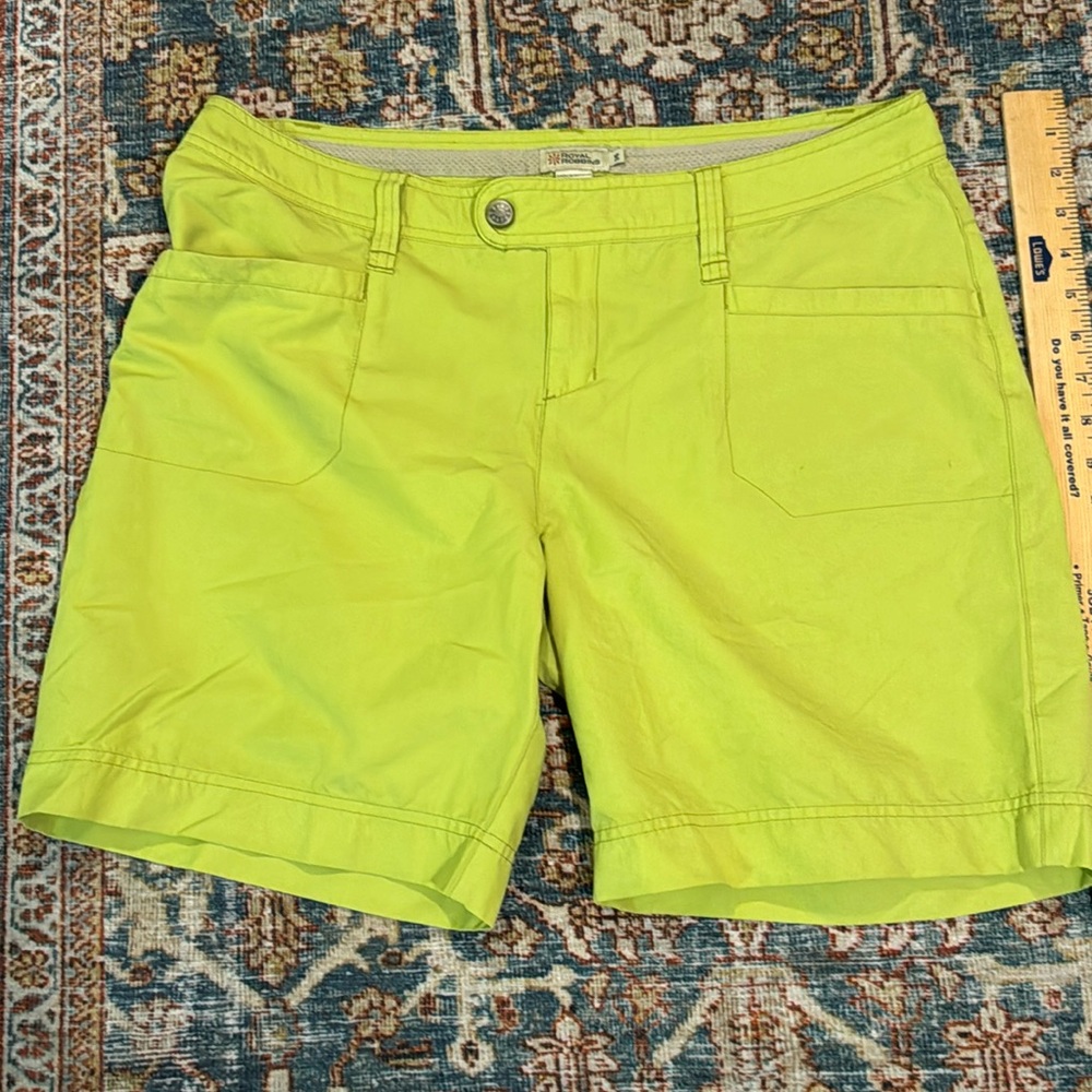 Royal Robbin’s Athletic/hiking/golf shorts lime green shorts size 14
